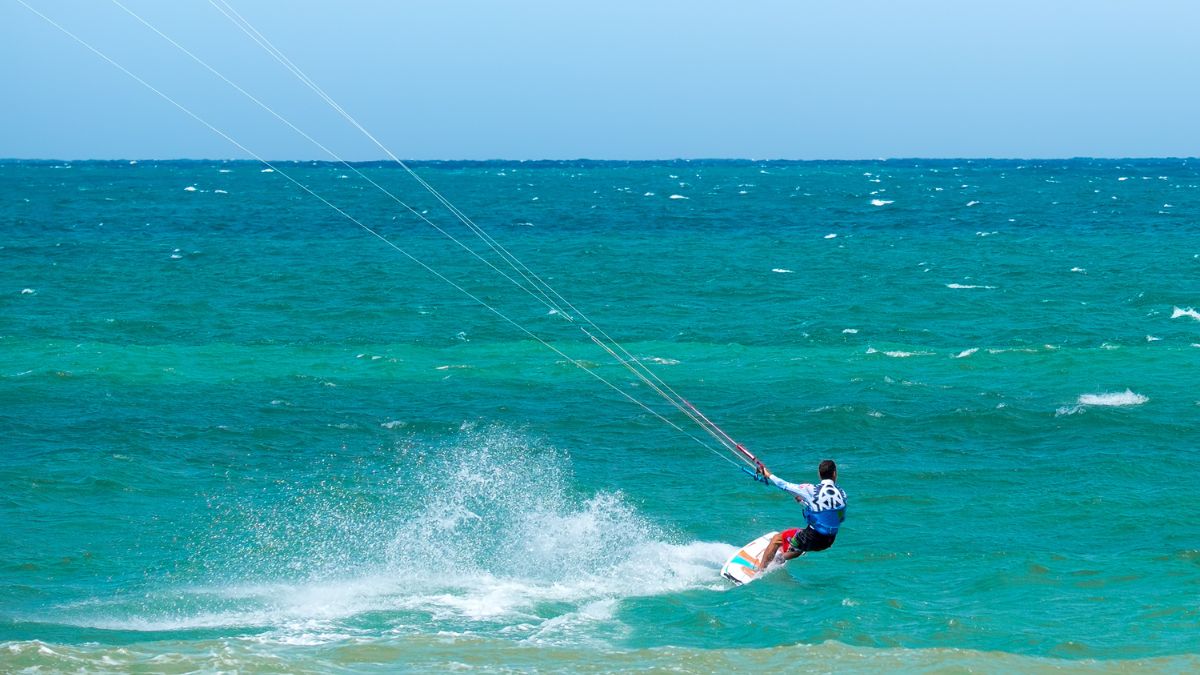 Bonaire adventure tours — kitesurfing, landsailing, UTV