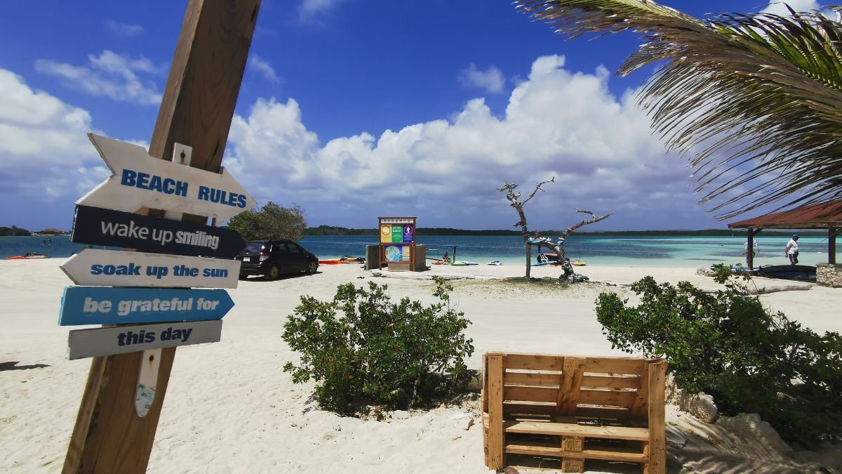 Is Bonaire safe for travelers