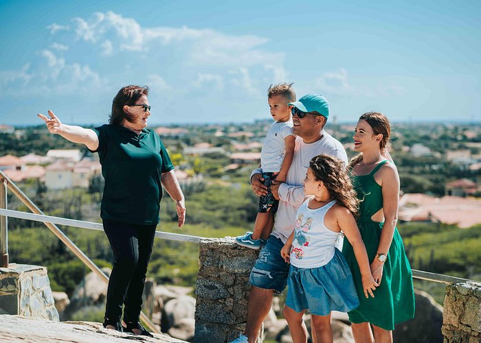 Half-Day Aruba Island Tour - Visit top attractions and landmarks