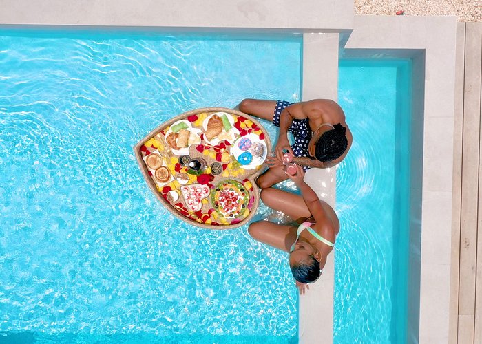 Aruba Floating Breakfast FREE Drone Videos, Champagne & Mimosas