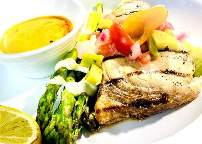 Featured image for Coral Sunset Sail with 3 Course Dinner in Aruba